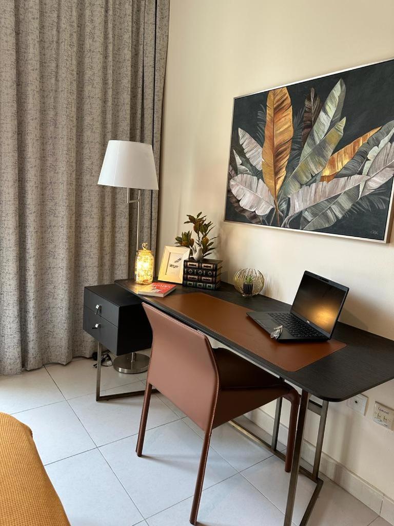 Lovely 1-Bedroom Apartment In The Heart Of Dubai Marina Exterior foto